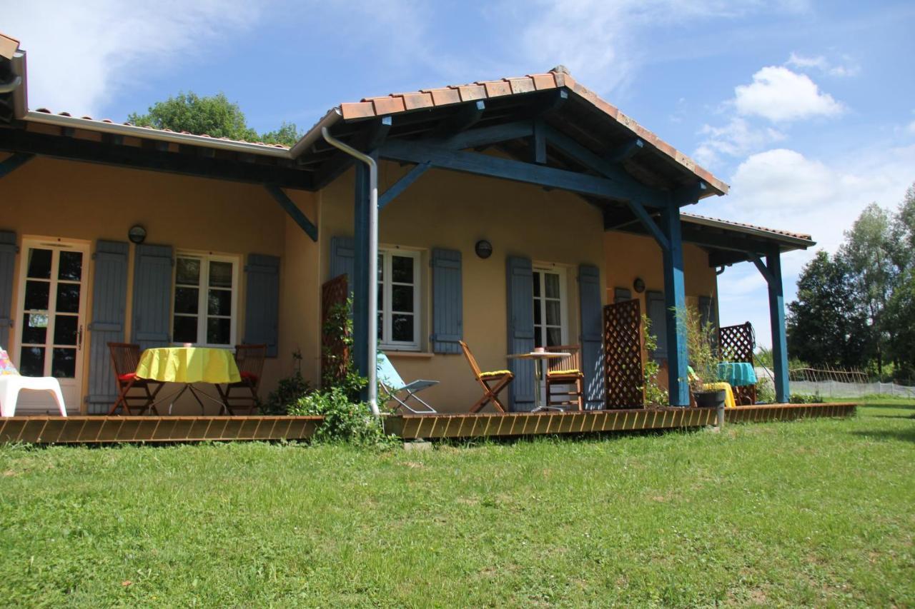 Au Petit Bernerot - Les Gites De L'Arbre Voyageur Eauze Exterior photo