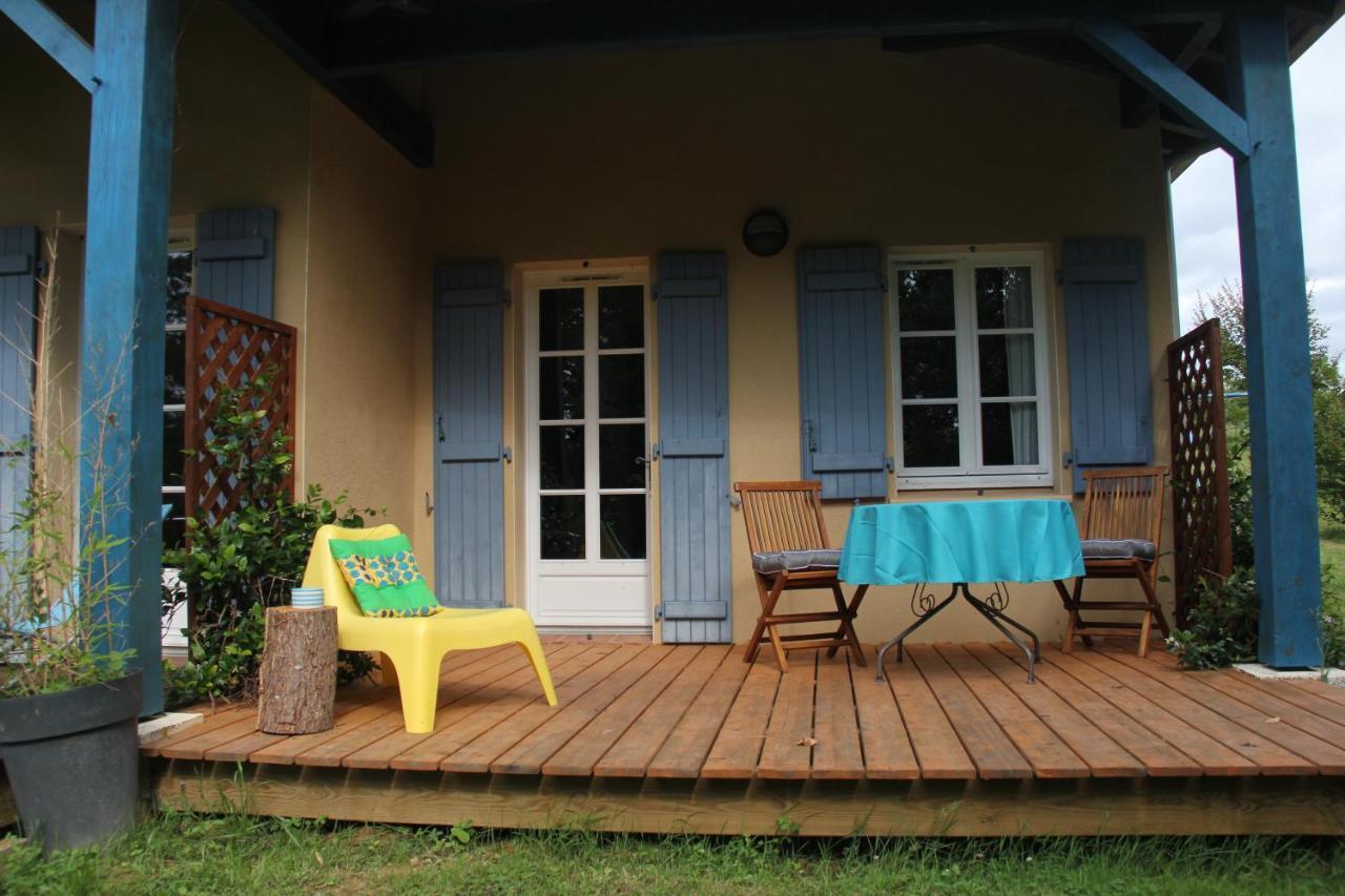 Au Petit Bernerot - Les Gites De L'Arbre Voyageur Eauze Exterior photo